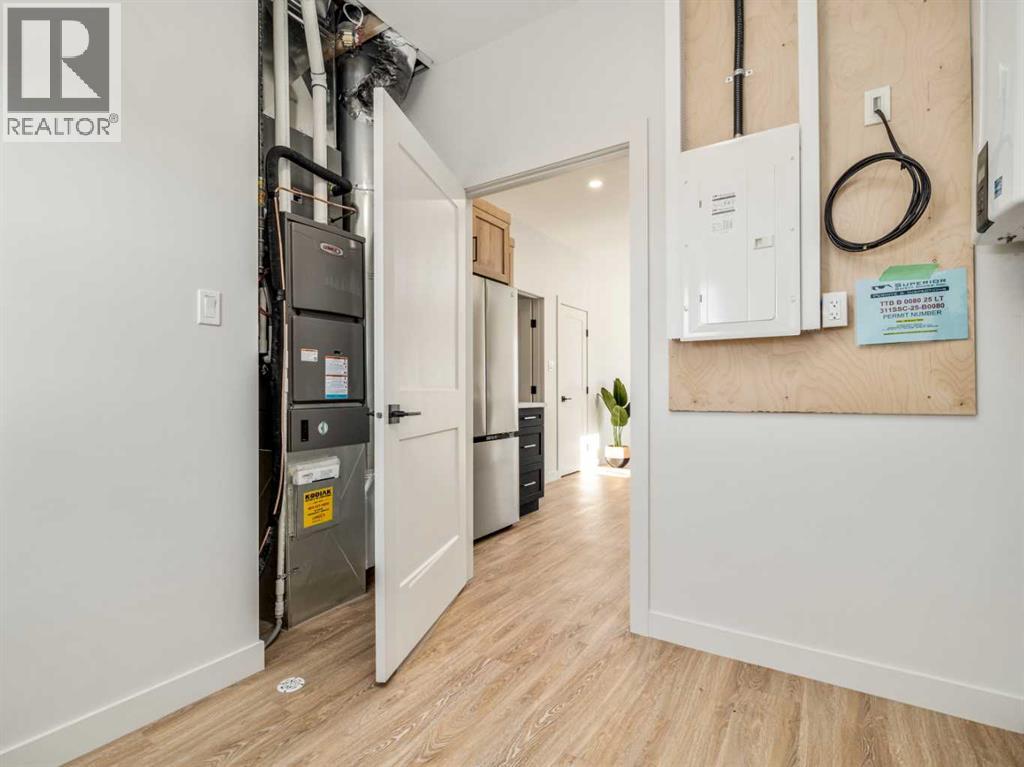 7038 48 Street - 23