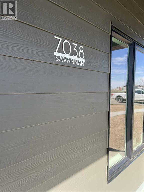 7038 48 Street - 2
