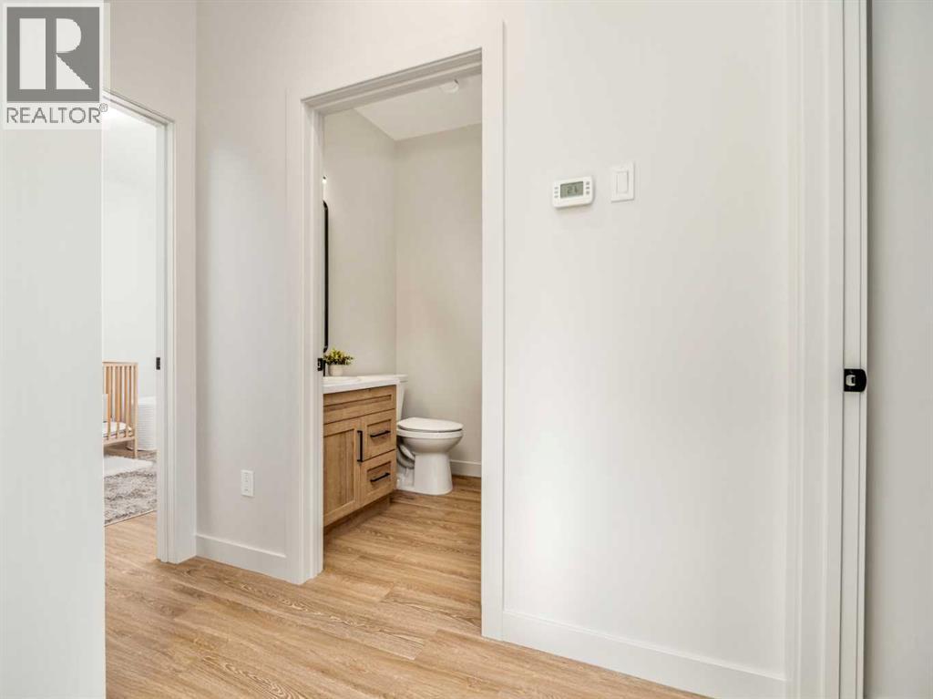 7038 48 Street - 30
