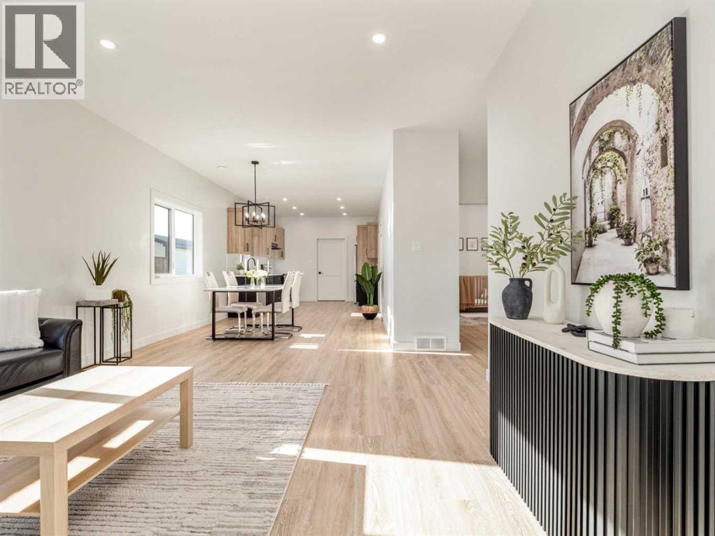7038 48 Street - 7
