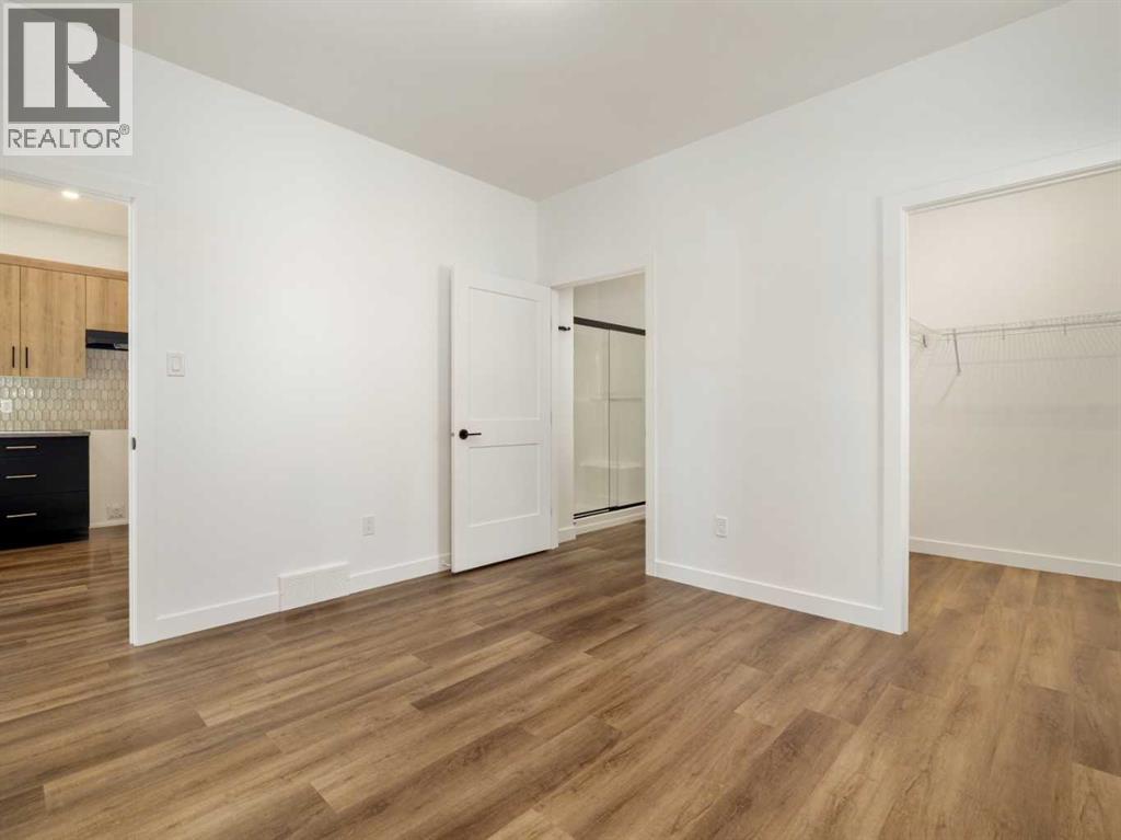 7046 48 Street - 25