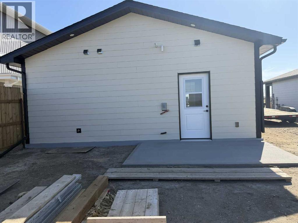 7046 48 Street - 34