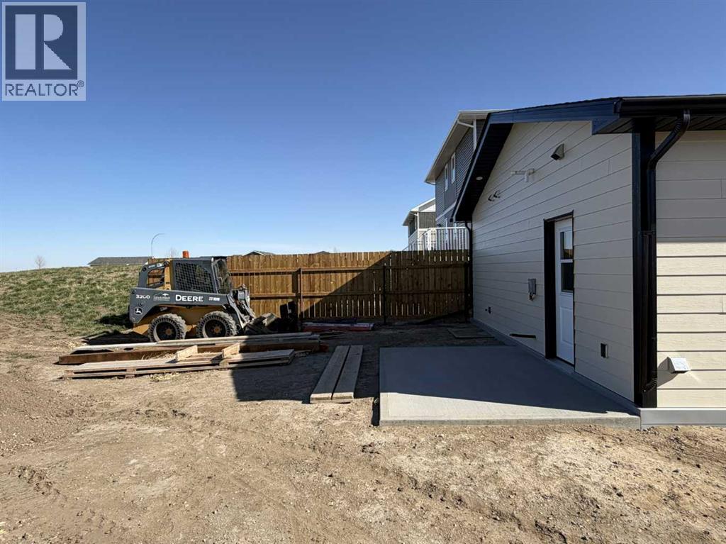7046 48 Street - 32