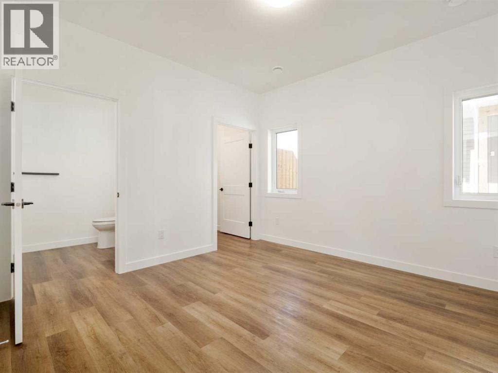 7046 48 Street - 24