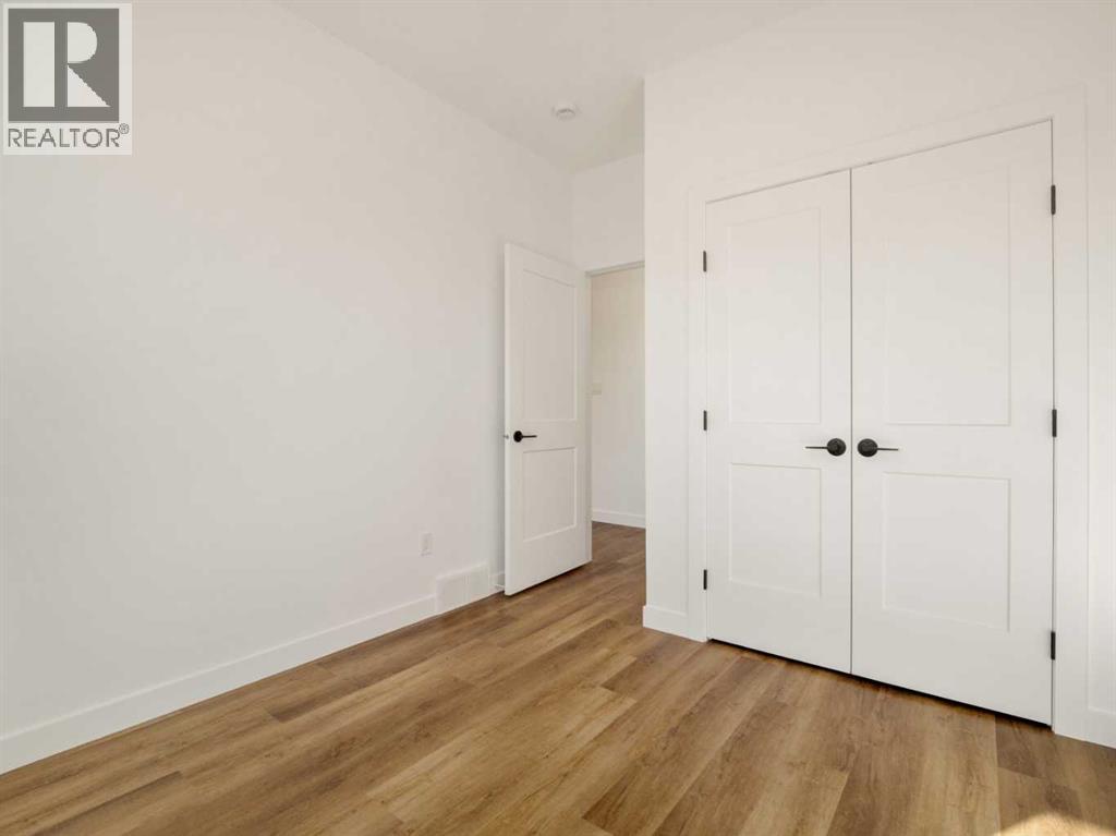 7046 48 Street - 12