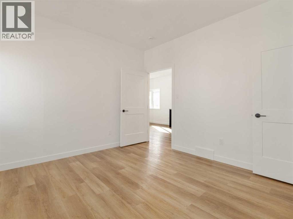 7046 48 Street - 26