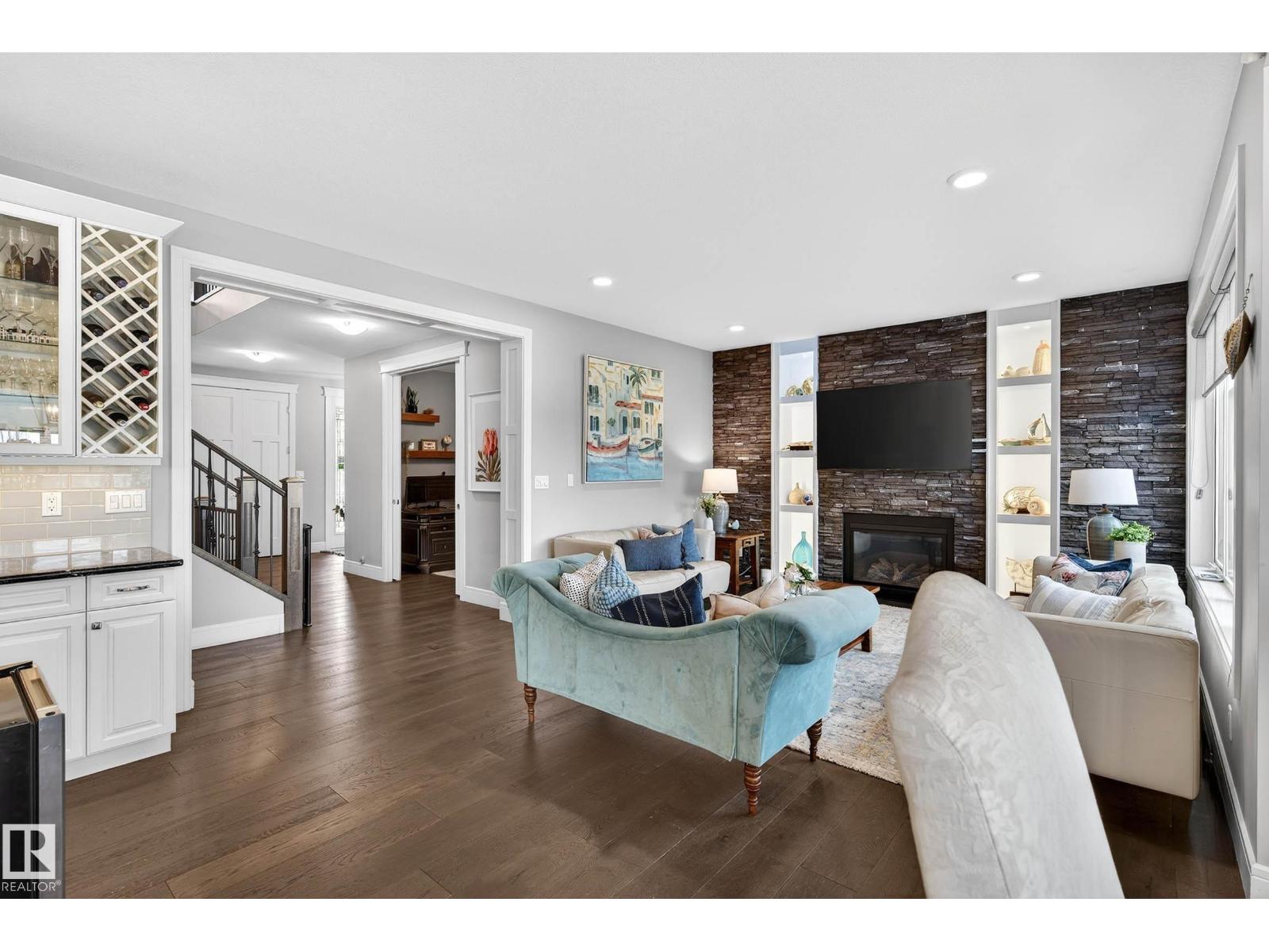 9036 24 AV SW - 18