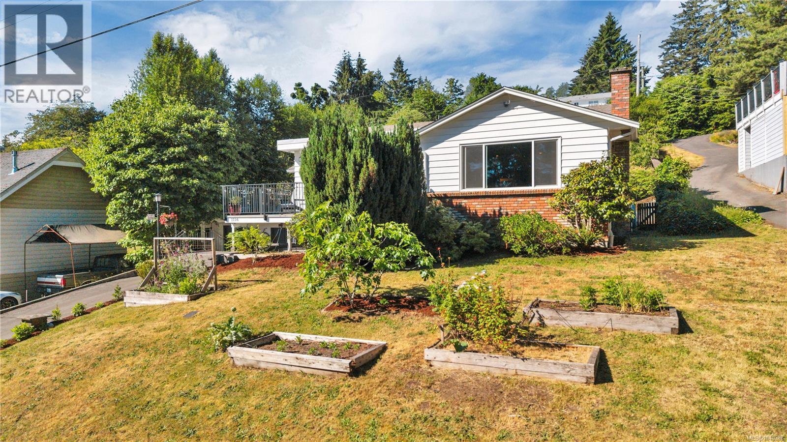 1116 2nd Ave, Ladysmith