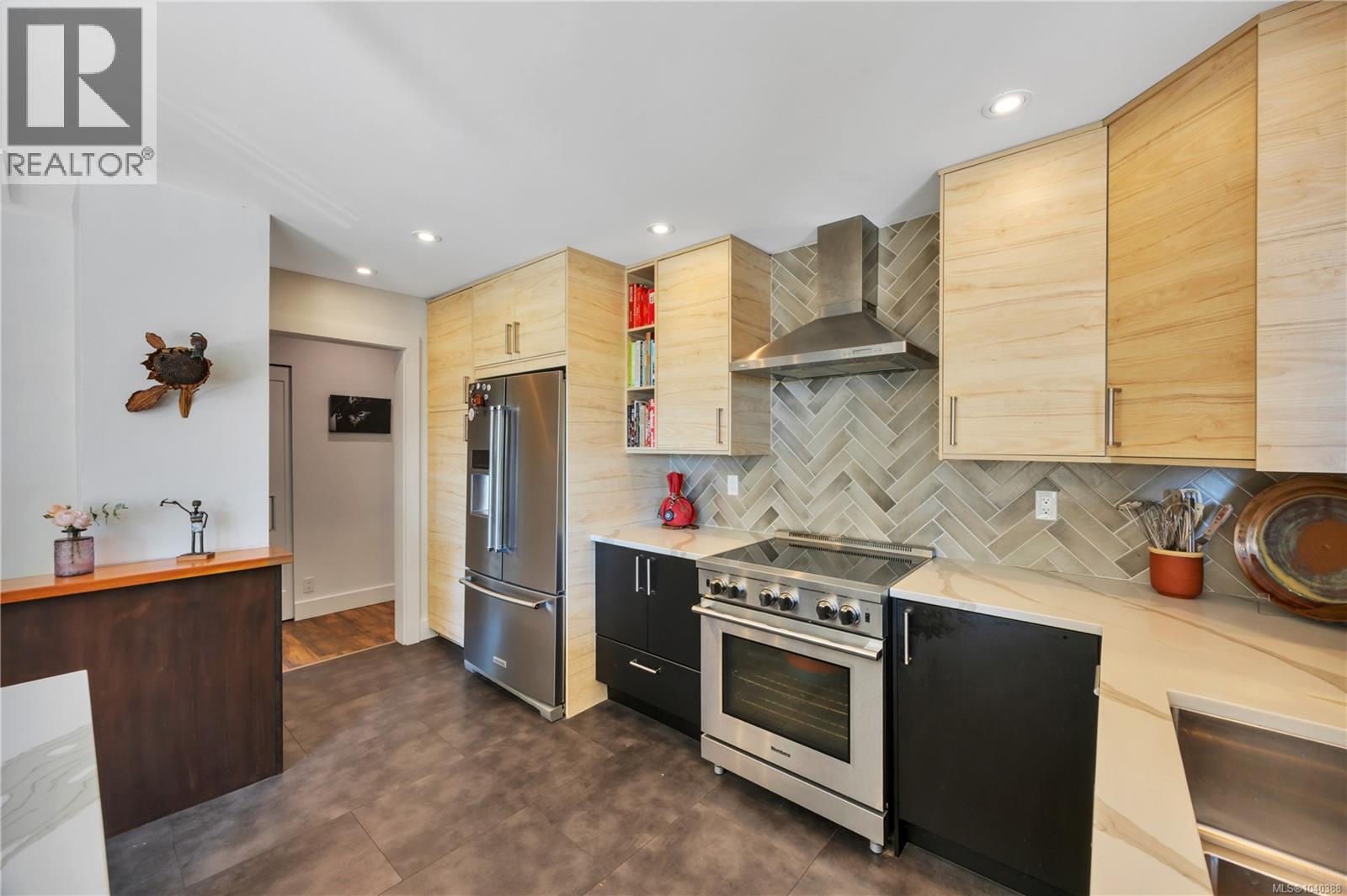1116 2nd Ave, Ladysmith