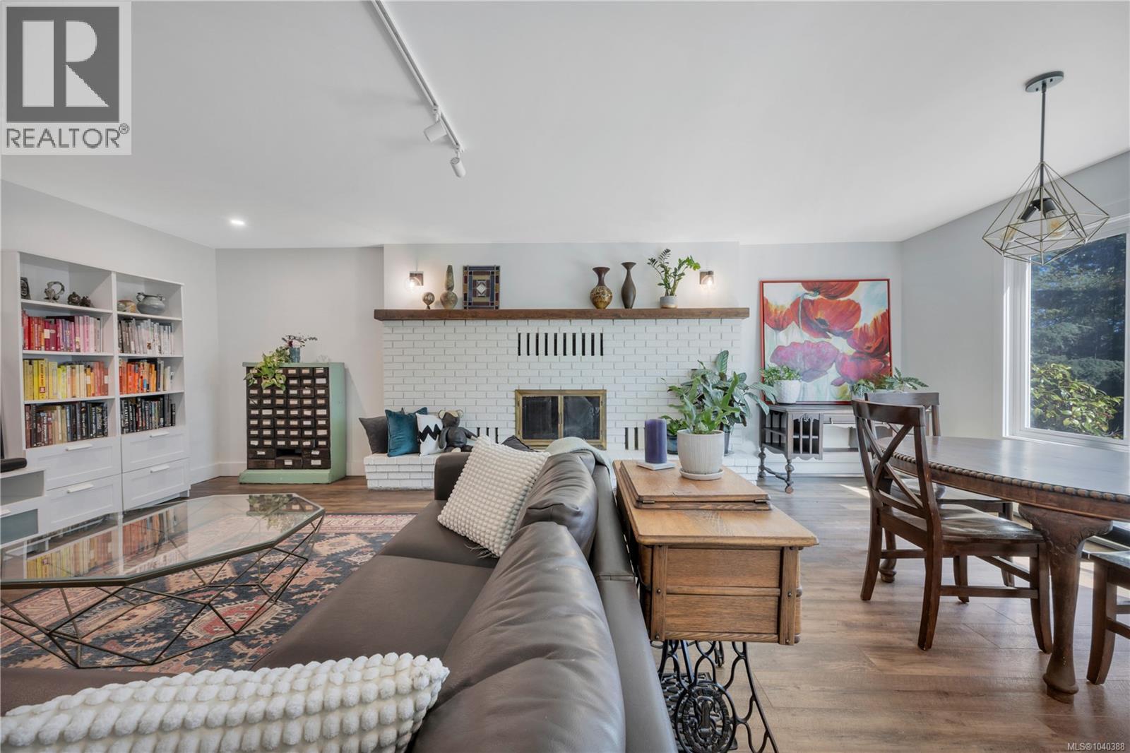1116 2nd Ave, Ladysmith