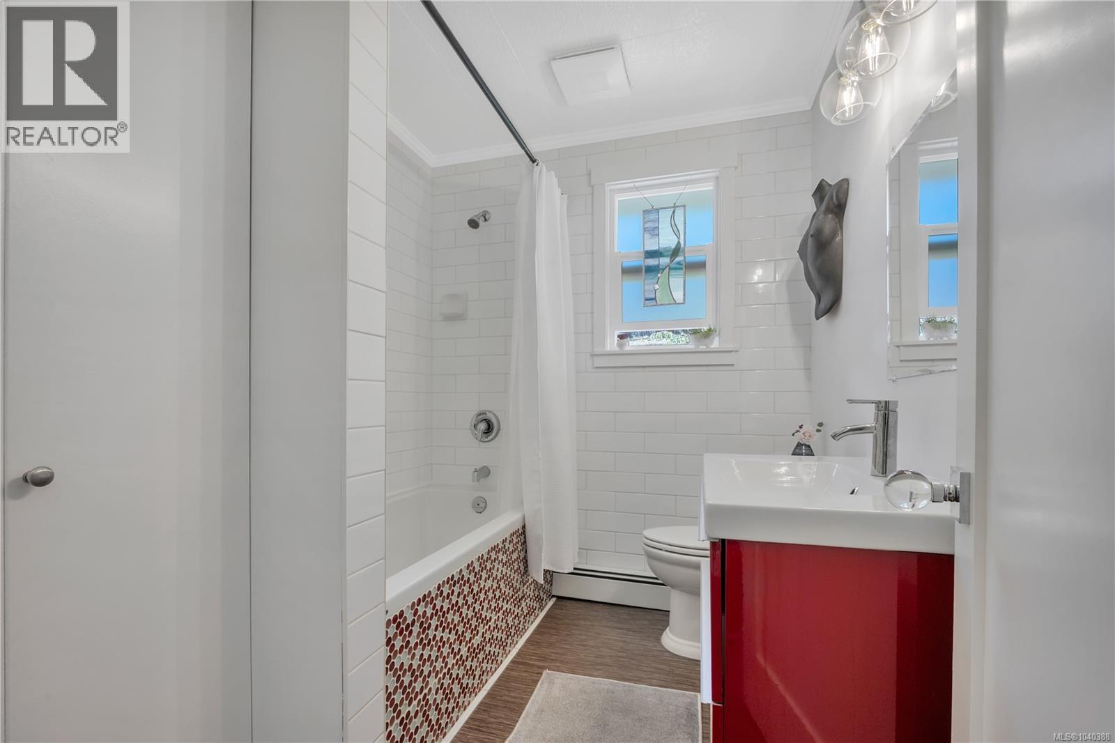 1116 2nd Ave, Ladysmith