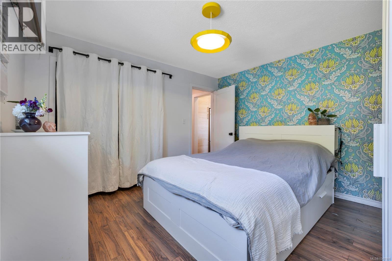 1116 2nd Ave, Ladysmith