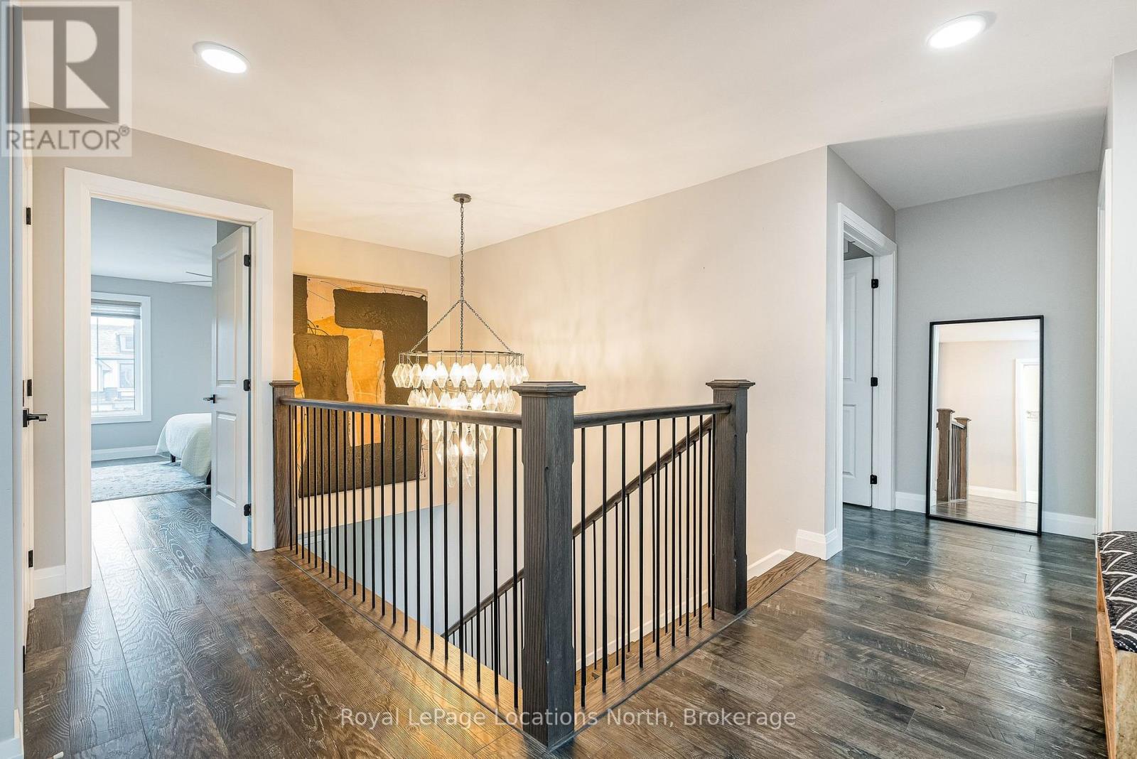 195 COURTLAND STREET W - 22