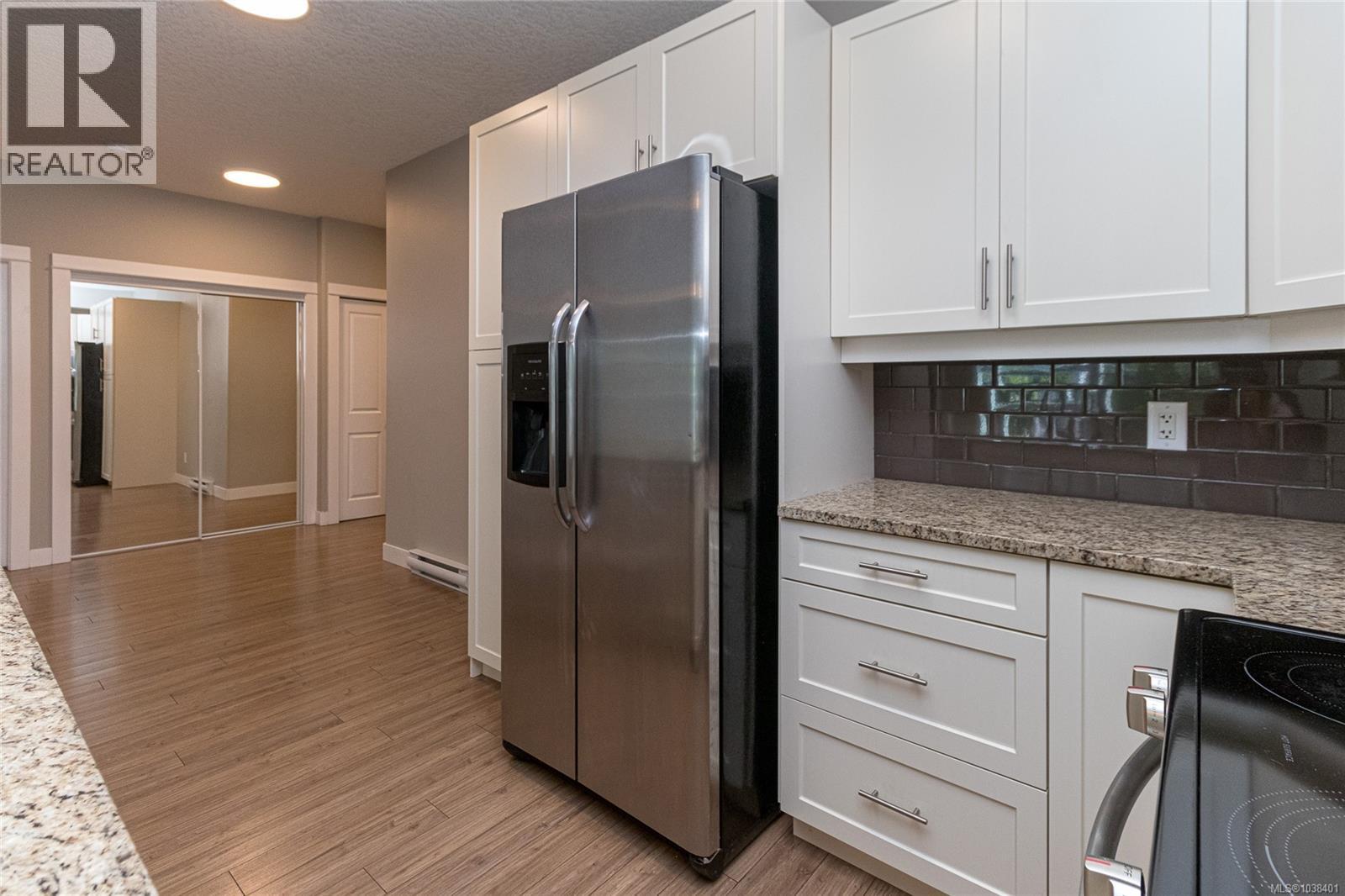 203 938 Dunford Avenue, Langford