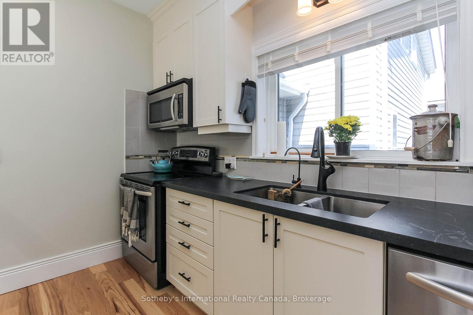 41 MARKET STREET - 12