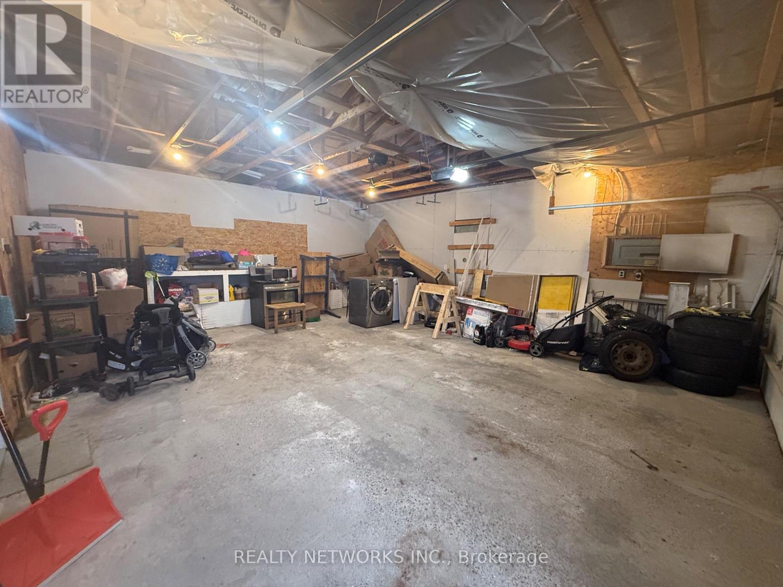 303 POPLAR AVENUE - 19