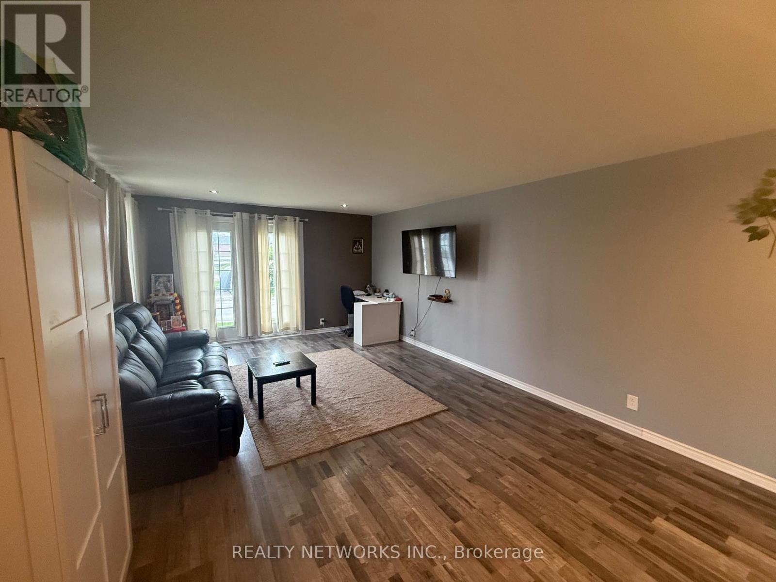 303 POPLAR AVENUE - 3