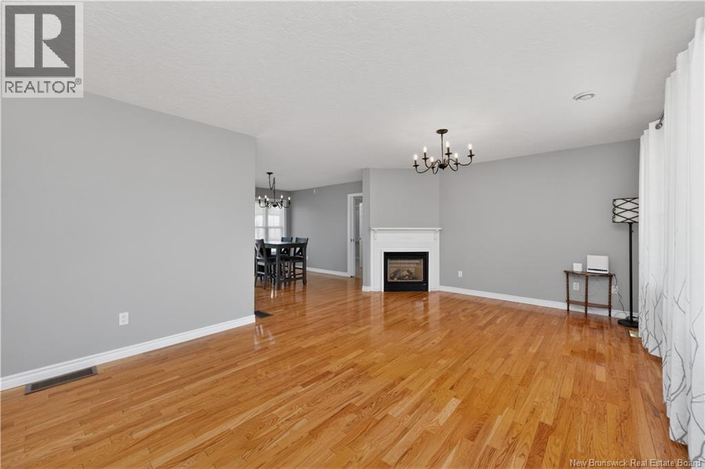 13 Maple Street - 16