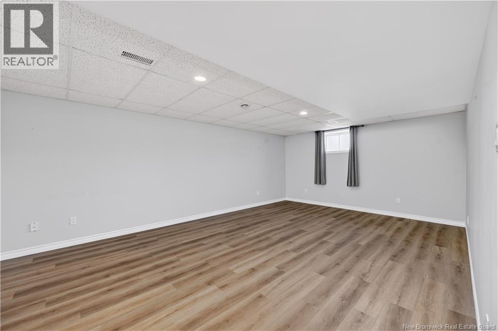 13 Maple Street - 36