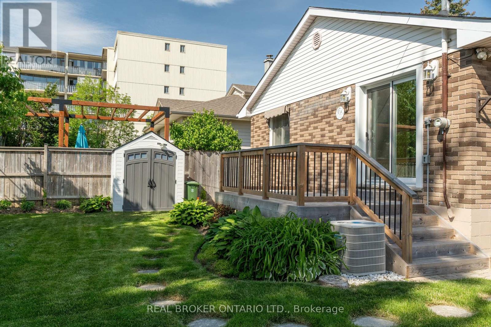 20 CARDINAL DRIVE - 33