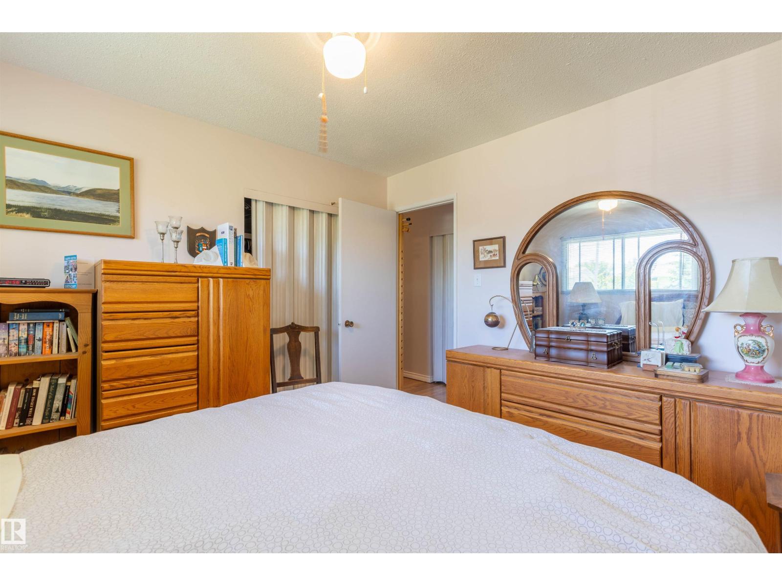 4904 56 Ave - 26
