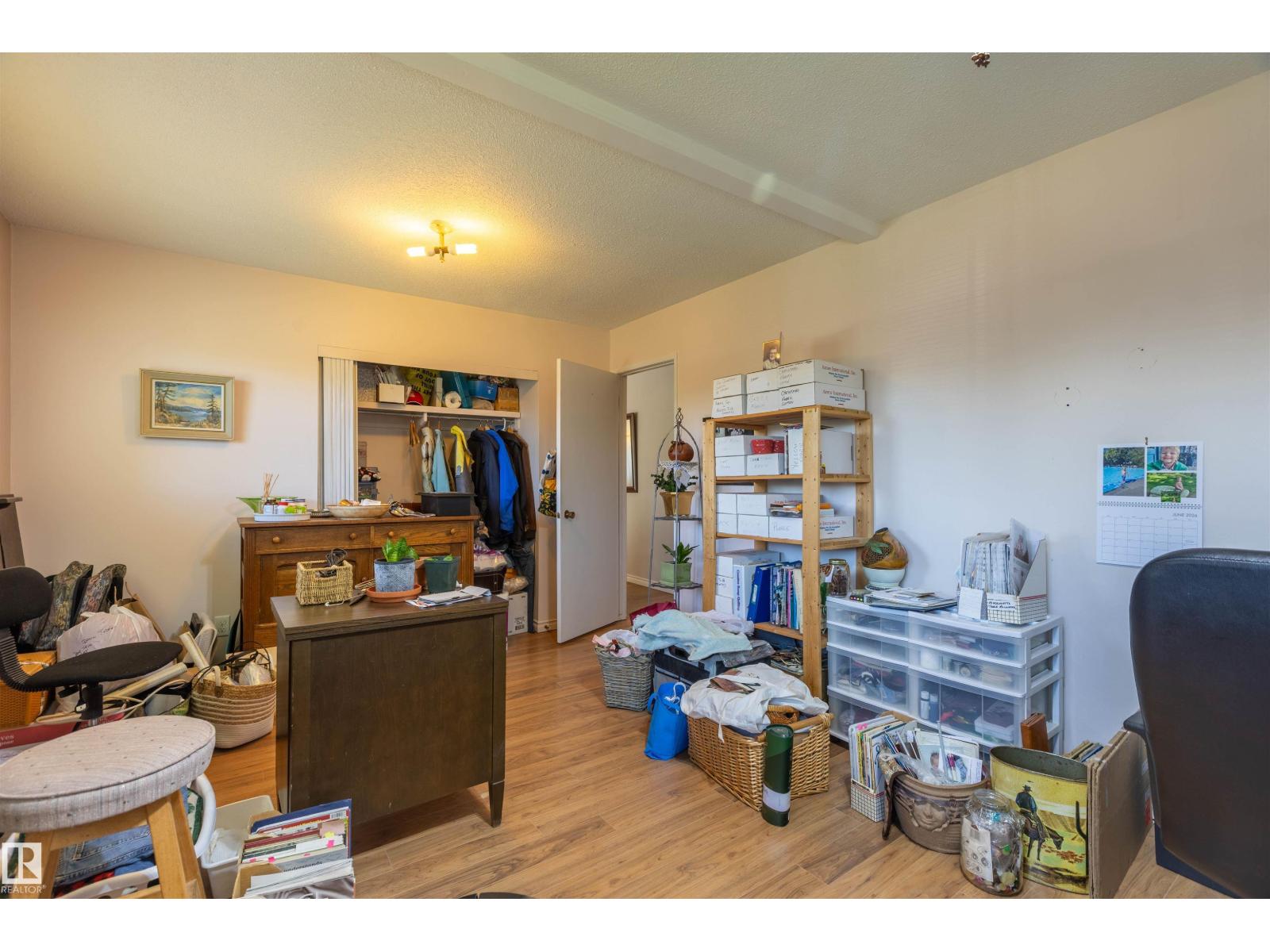 4904 56 Ave - 30