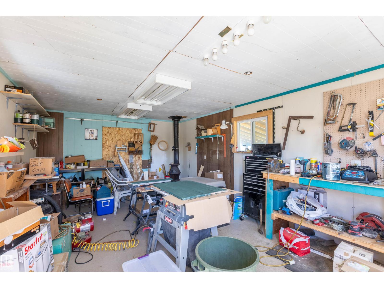 4904 56 Ave - 35