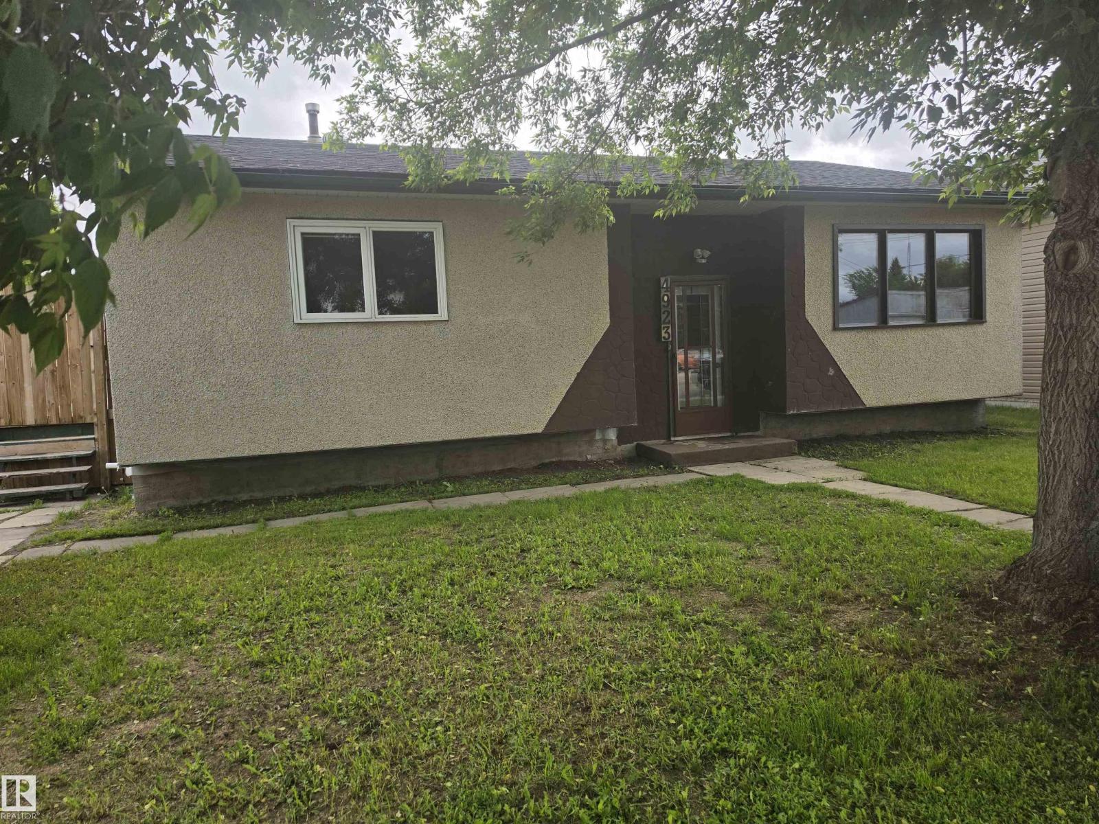 4923 51 AV - photo 2