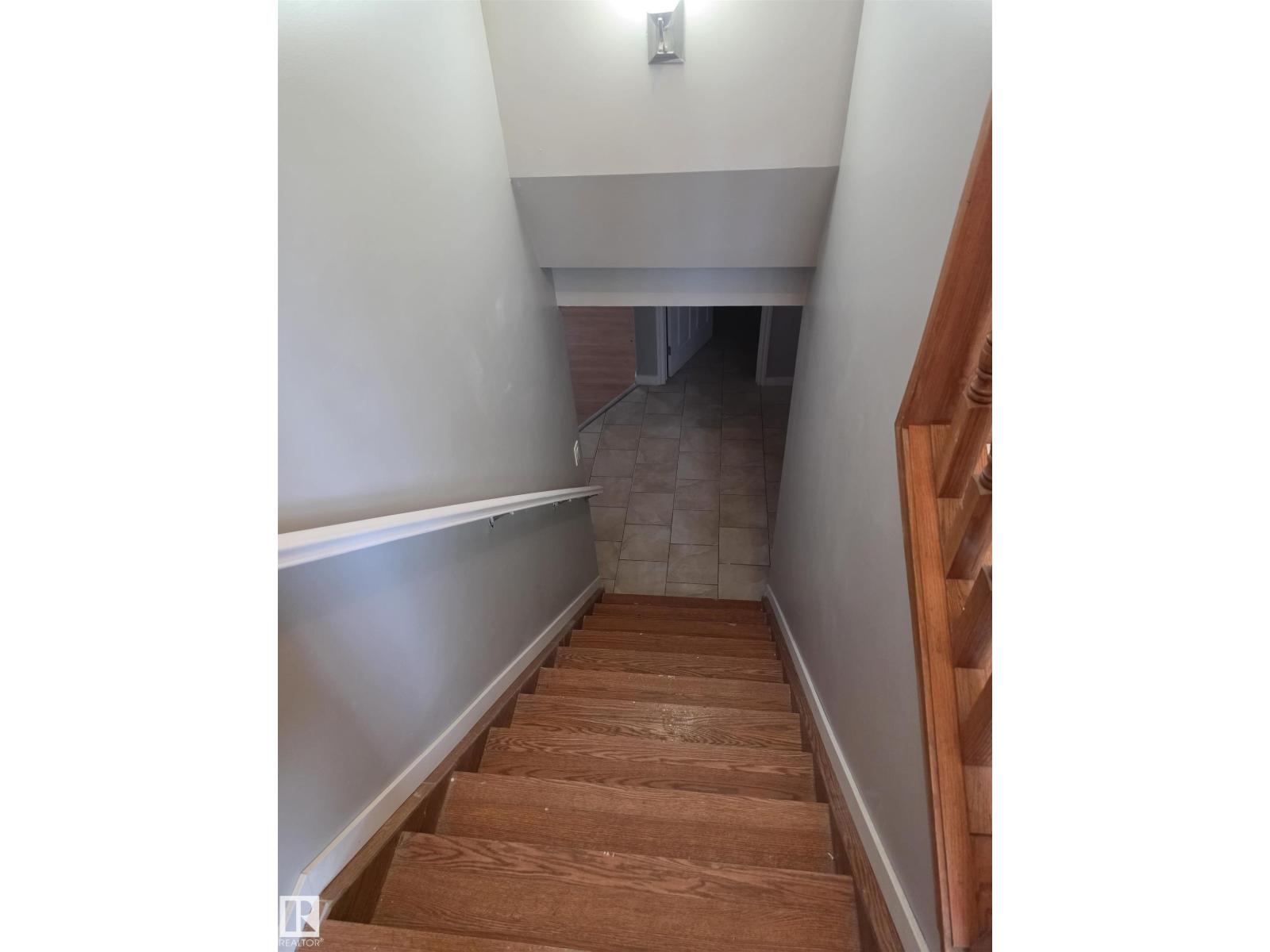 4923 51 AV — photo 23