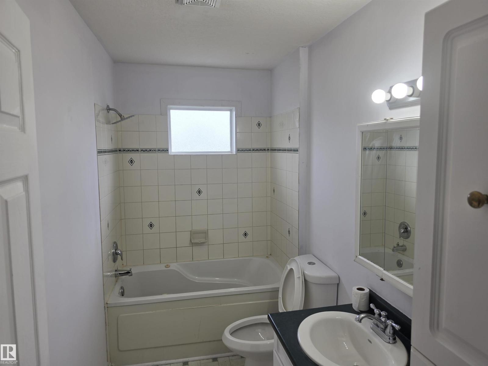 4923 51 AV - photo 5