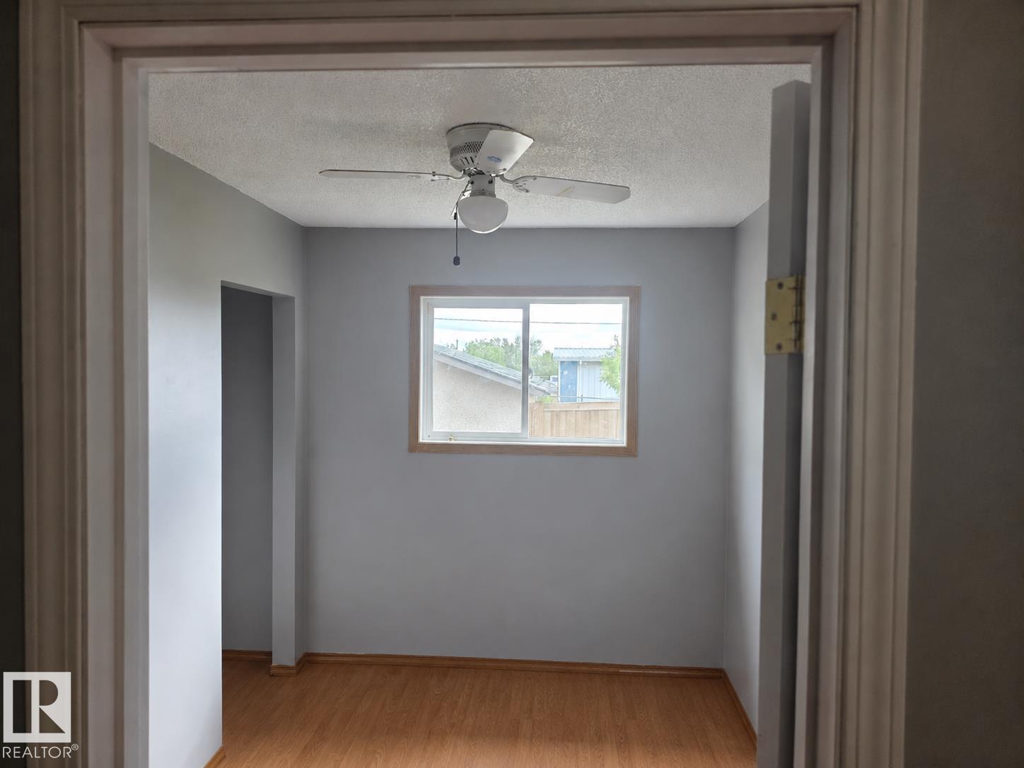 4923 51 AV — photo 7