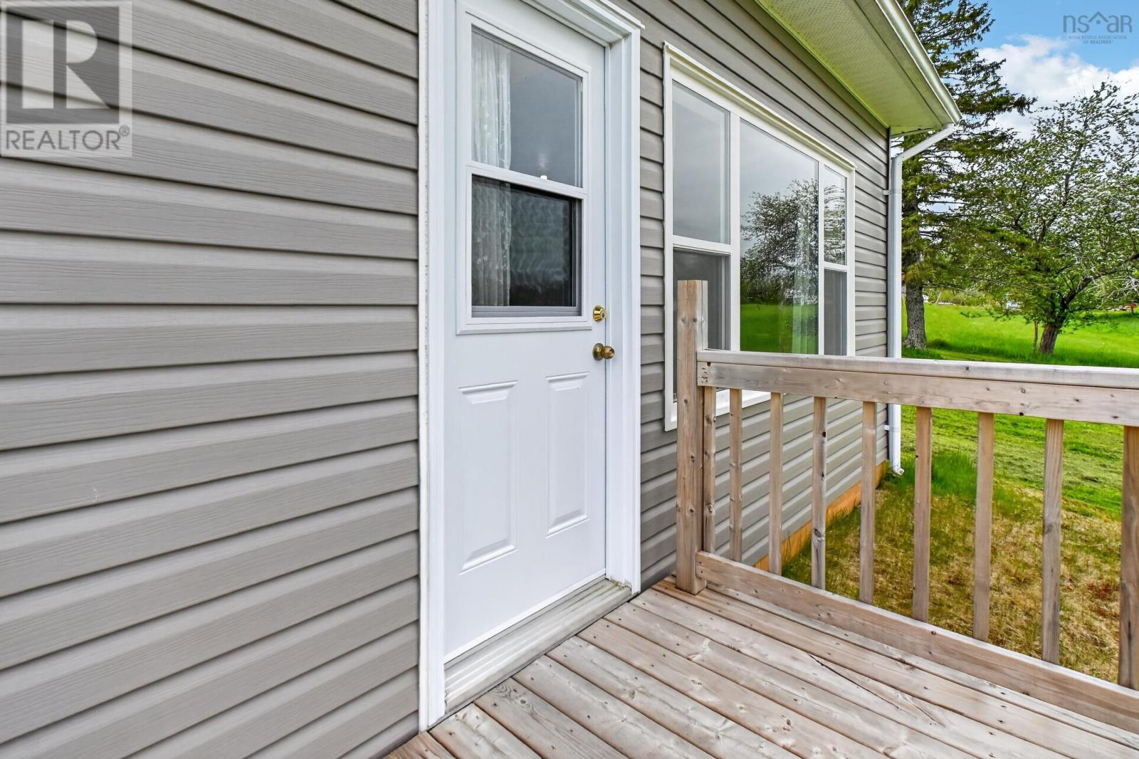 Property 38 of 48 of 50 RIVERVIEW Drive