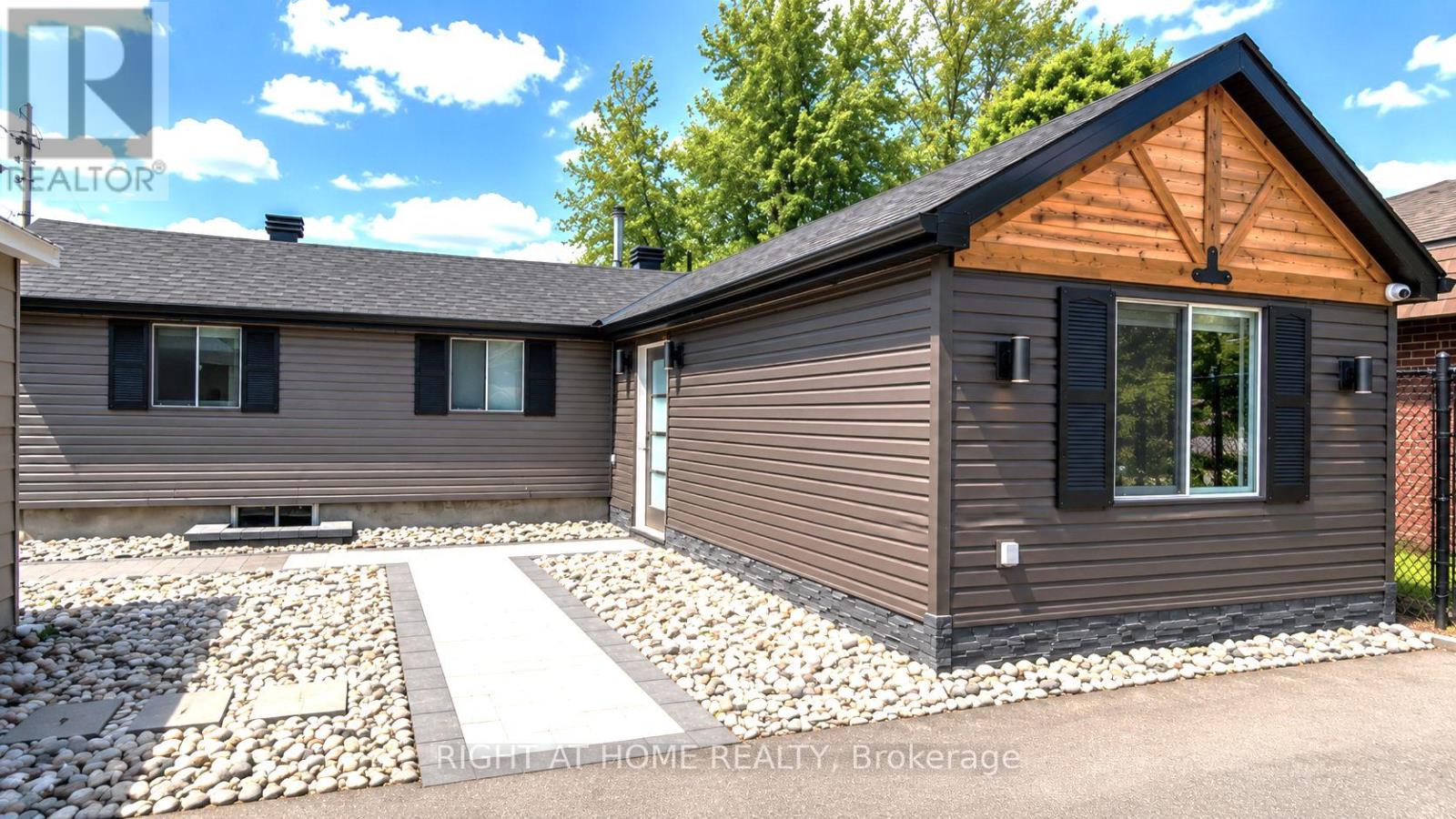 3858 RIDEAU RIVER ROAD - 3