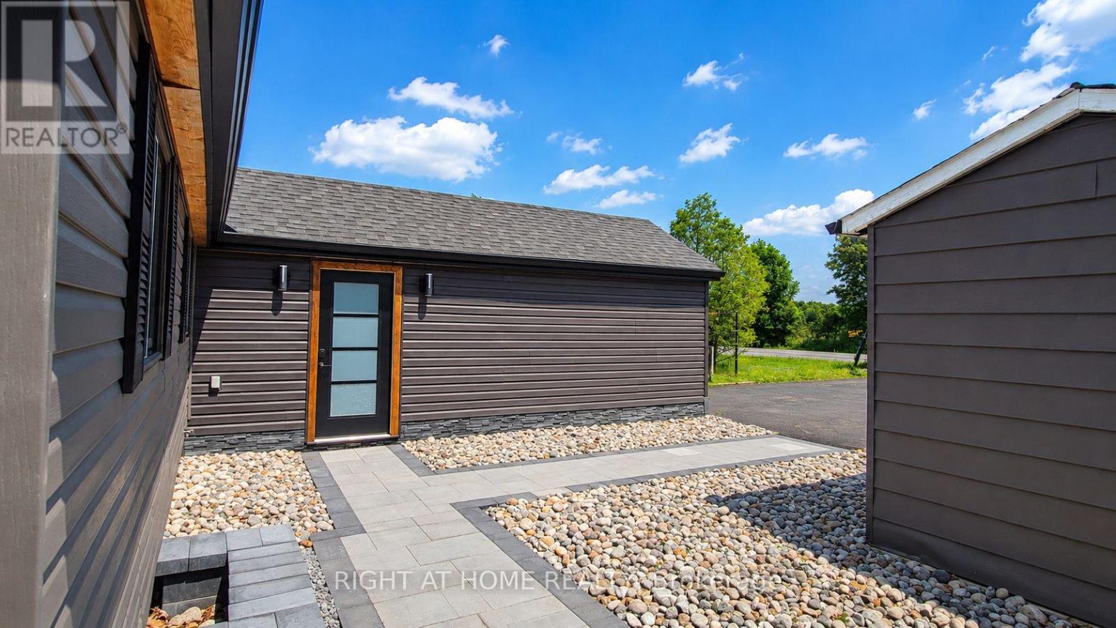 3858 RIDEAU RIVER ROAD - 4