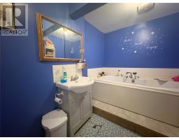 46 Washington Street thumbnail 17