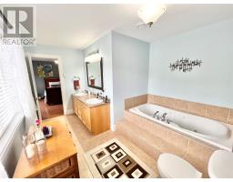 18 Harmsworth Drive thumbnail 41