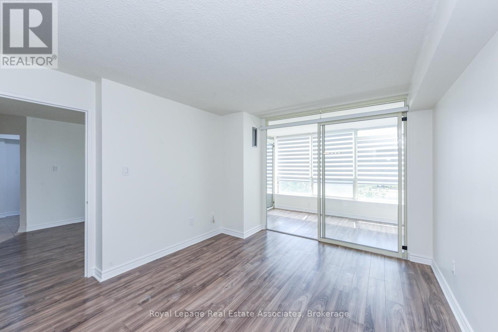 #501 55 ELM DRIVE W - 6