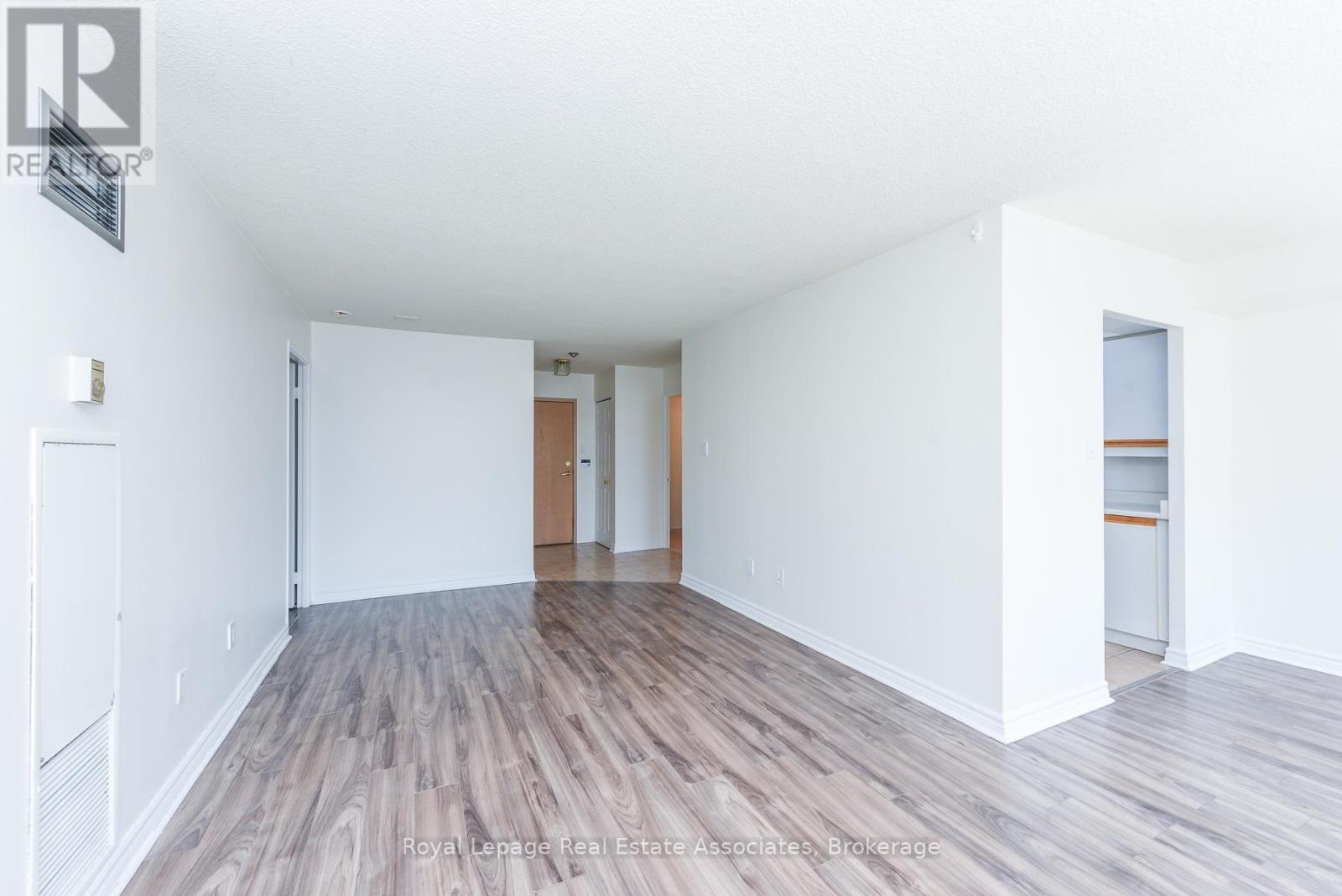 #501 55 ELM DRIVE W - 14
