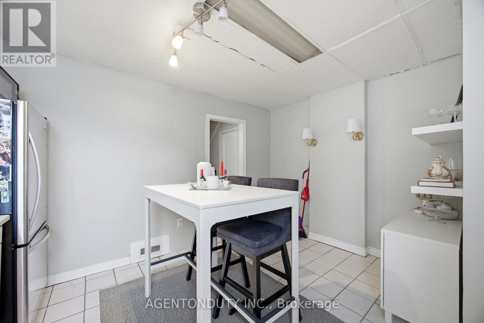 51 PERTH AVENUE - 9