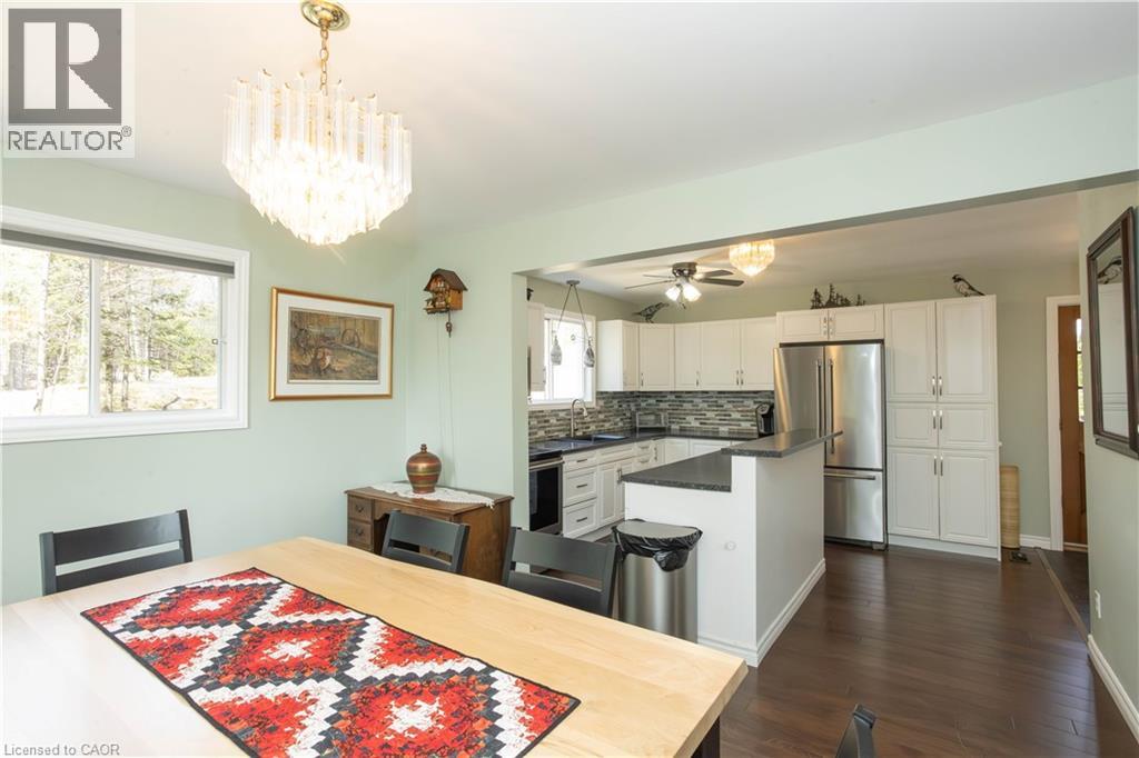 611 CLEAR LAKE Drive - 13