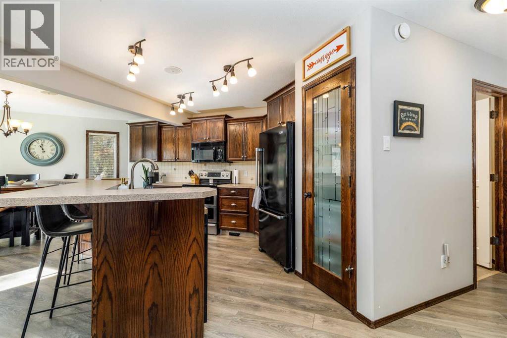 73 Lanterman Close — photo 8