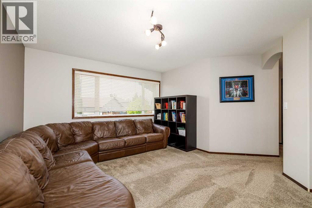 73 Lanterman Close — photo 23