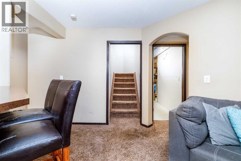 73 Lanterman Close — photo 32