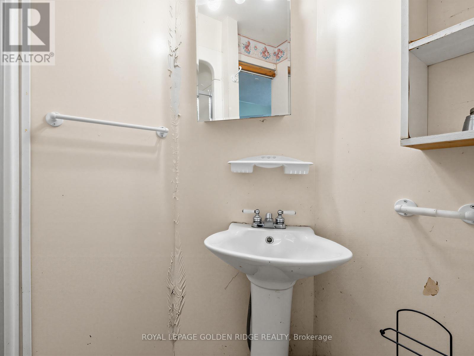 23 NATALIE COURT - 27