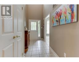 Bedroom 2 - 24 - 19 Napa Ridge Nw, New Tecumseth, ON L9R2E5 Photo 9