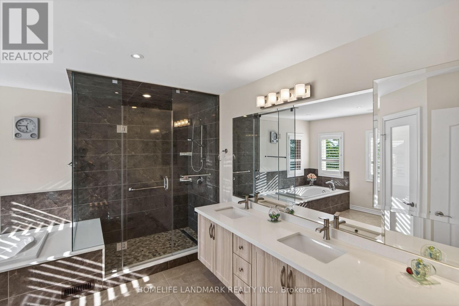 138 TEA ROSE STREET - 22