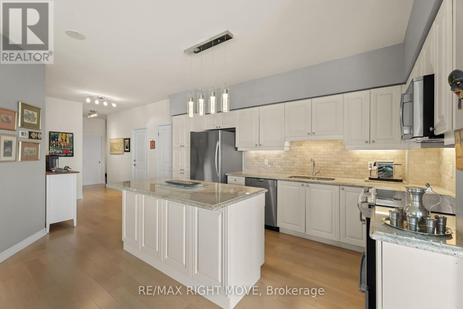 #402 80 ORCHARD POINT ROAD - 10
