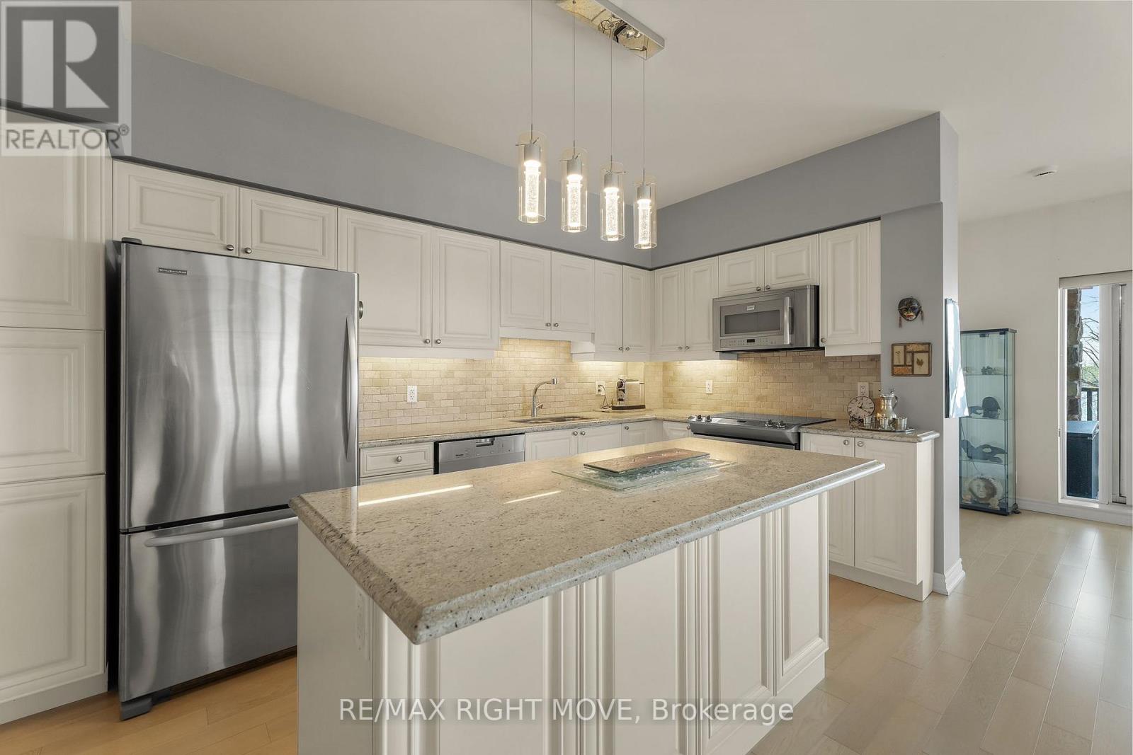 #402 80 ORCHARD POINT ROAD - 11