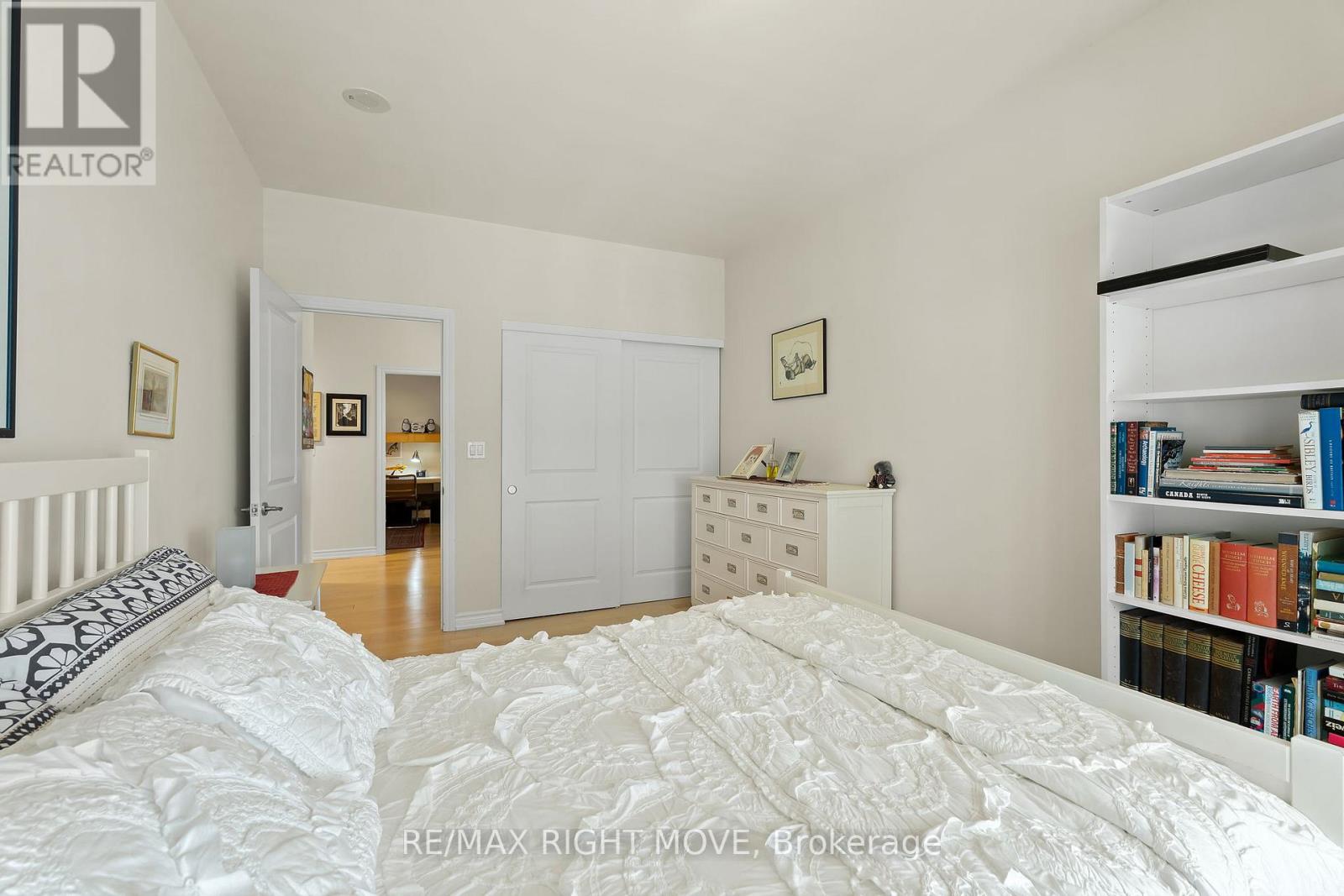 #402 80 ORCHARD POINT ROAD - 30
