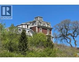 2-4 Douglas Avenue, photo 5